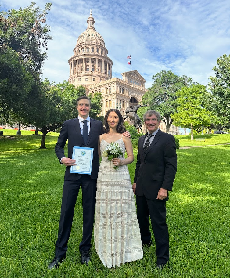Newlyweds at the Texas State Capitol